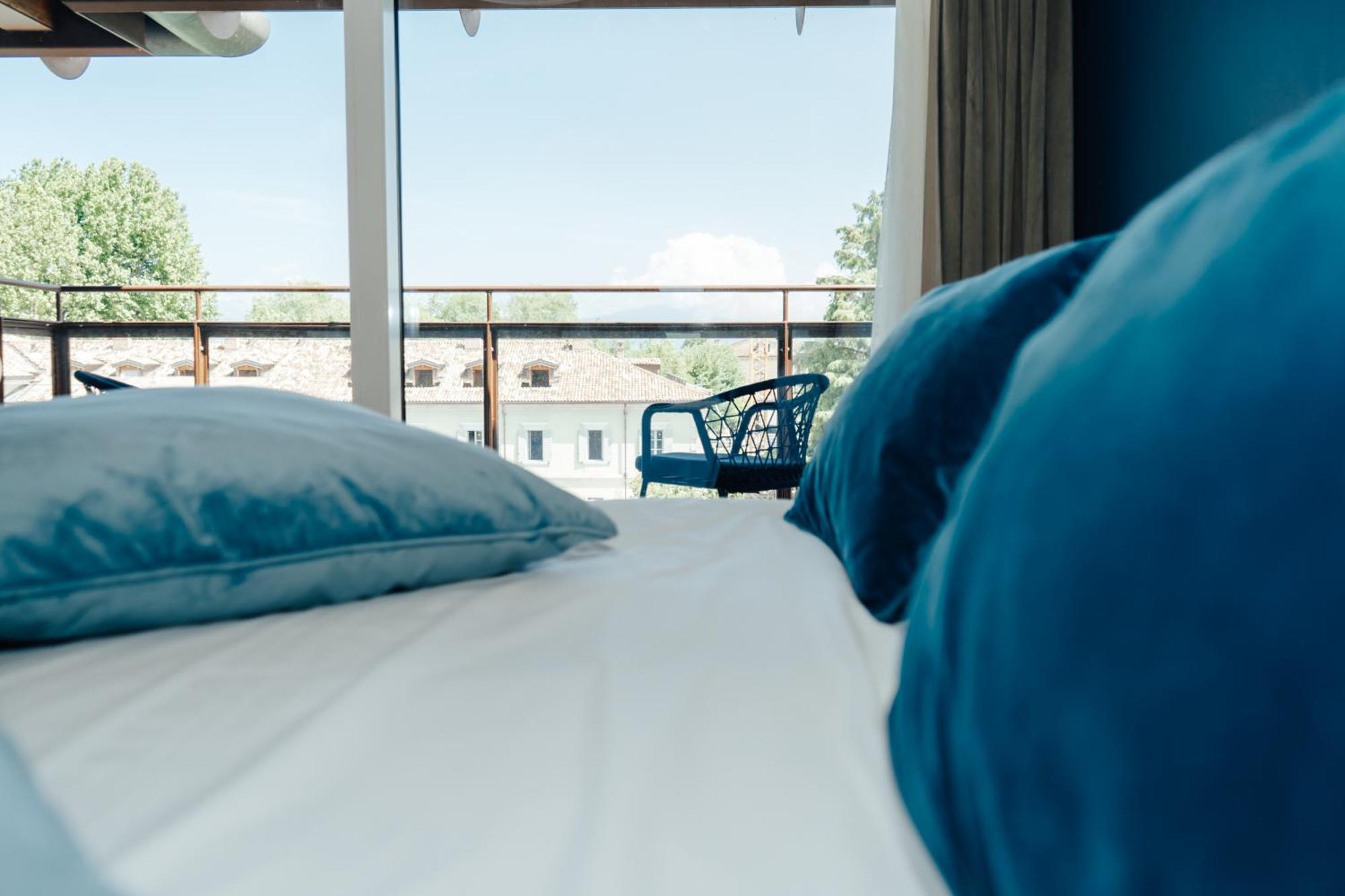 C House Rooms Lake Пескиера дел Гарда Екстериор снимка