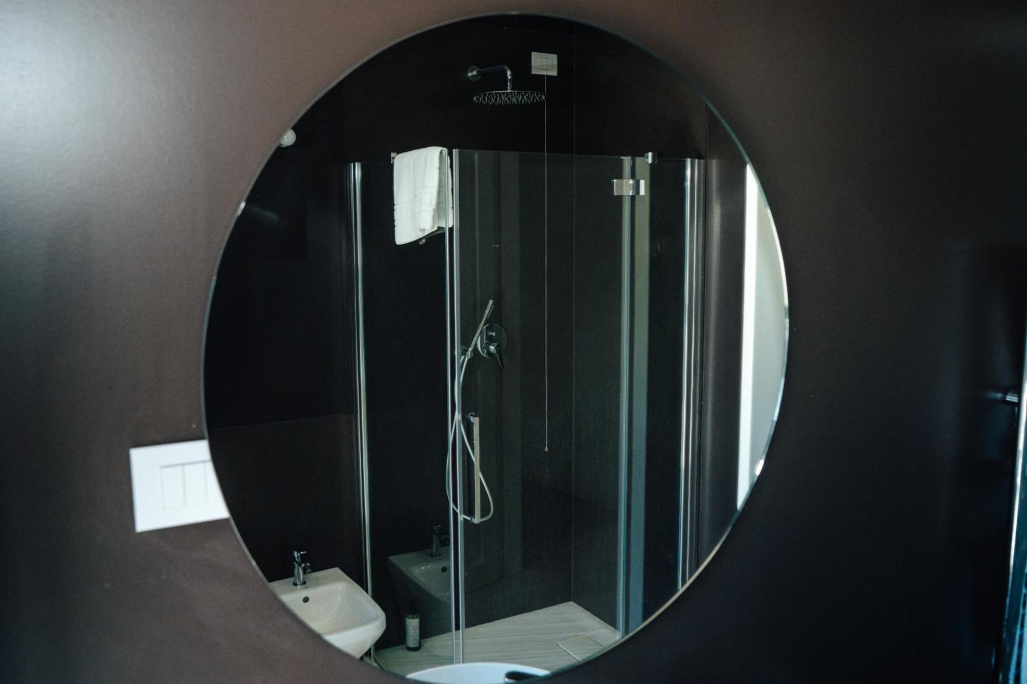 C House Rooms Lake Пескиера дел Гарда Екстериор снимка