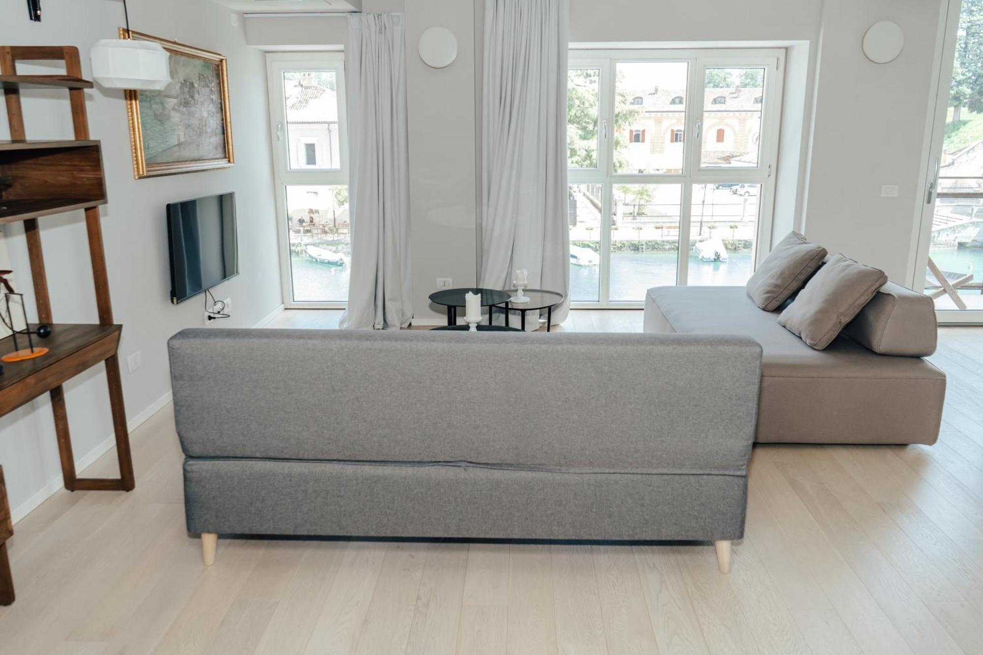 C House Rooms Lake Пескиера дел Гарда Екстериор снимка