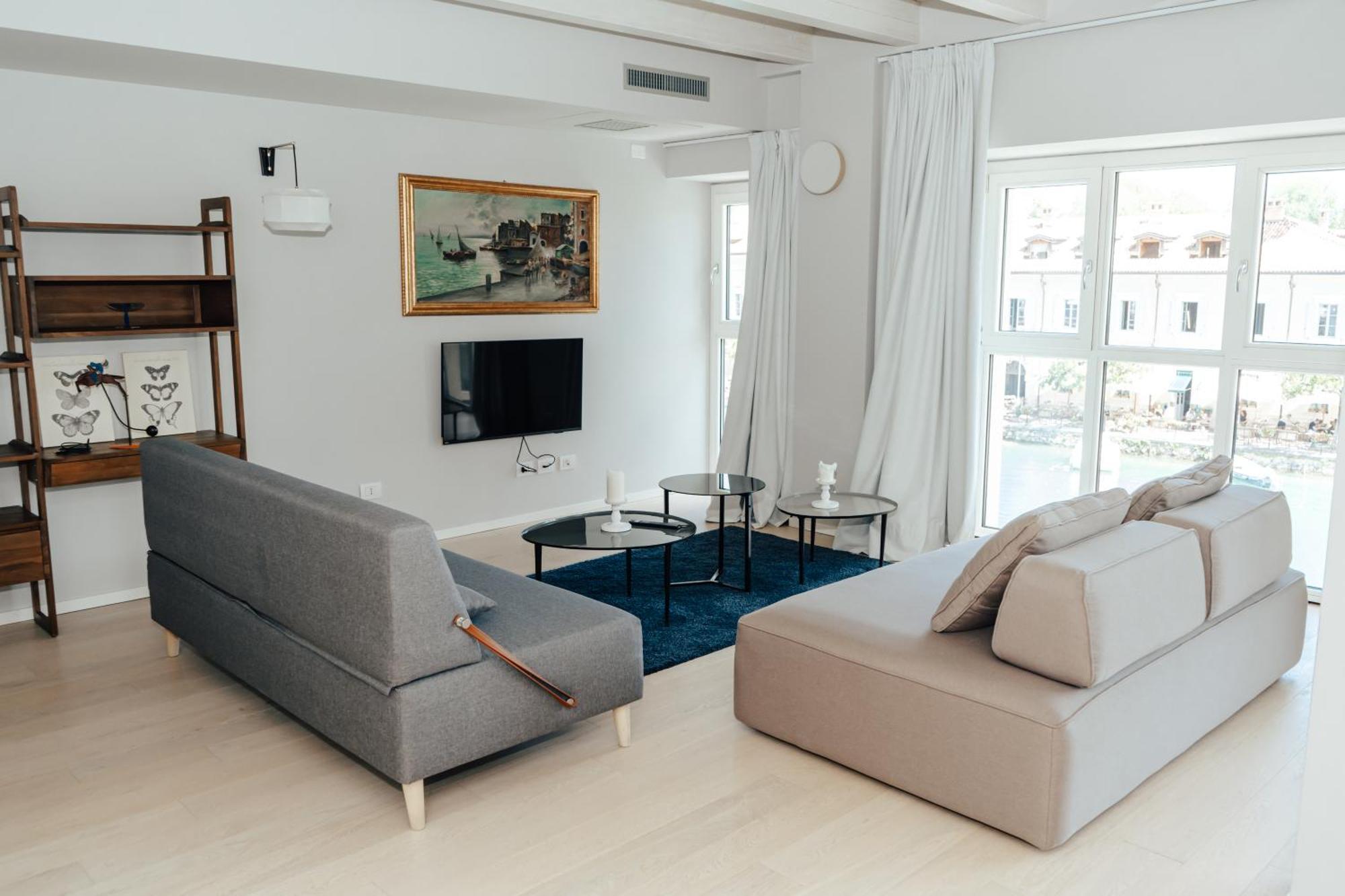 C House Rooms Lake Пескиера дел Гарда Екстериор снимка