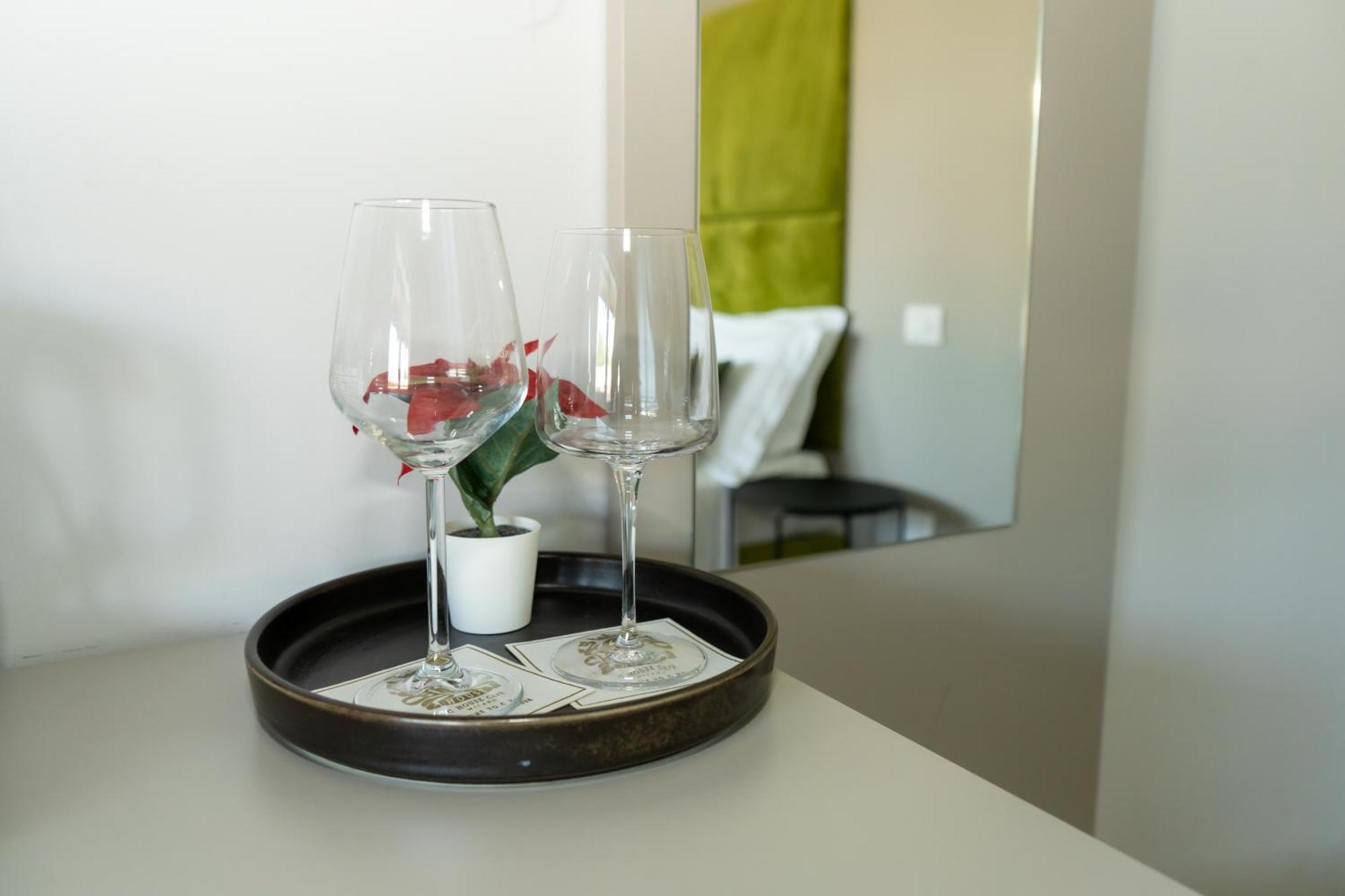 C House Rooms Lake Пескиера дел Гарда Екстериор снимка